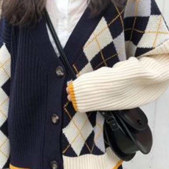 Cute- Color-Block Cardigan - Picture 2 of 2